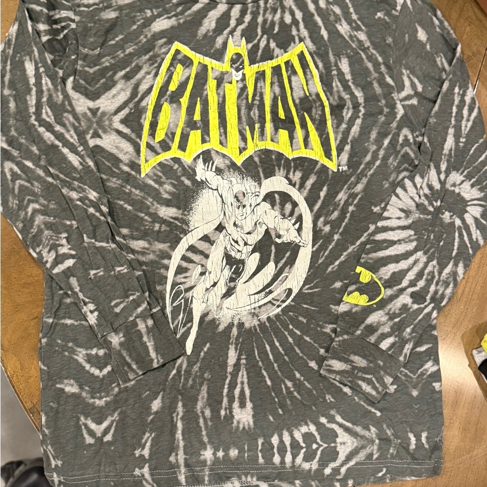 DC Batman Logo Long Sleeve Tee - Gray & Yellow